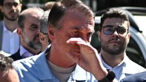 Por que Bolsonaro expôs suas vísceras nas redes sociais? Uma análise profunda